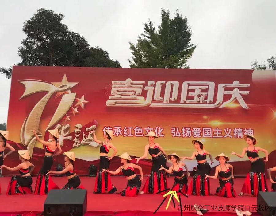 看專業(yè) | 民族音樂(lè)與舞蹈:唱舞青春,我的未來(lái)我做主!