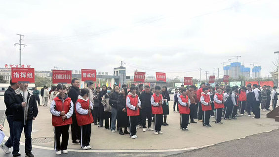 贵州航空工业技师学院白云校区消防应急演练暨安全宣讲活动圆满完成